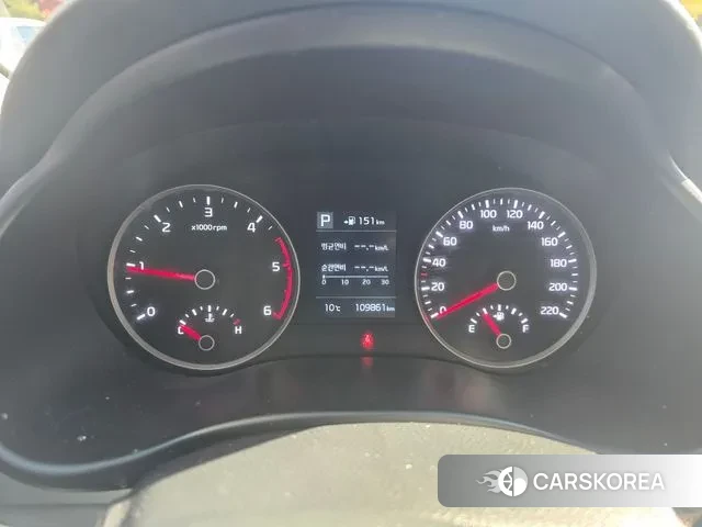 Kia Stonic 2018 Белый из Кореи, фото 2