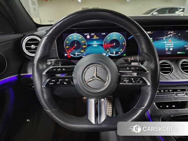 Mercedes-Benz E-Class W213 2021 Серый из Кореи, фото 2