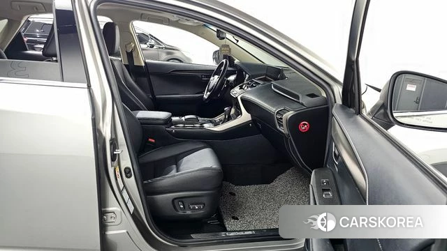 Lexus NX300h 2018 Цвет тростника из Кореи, фото 2