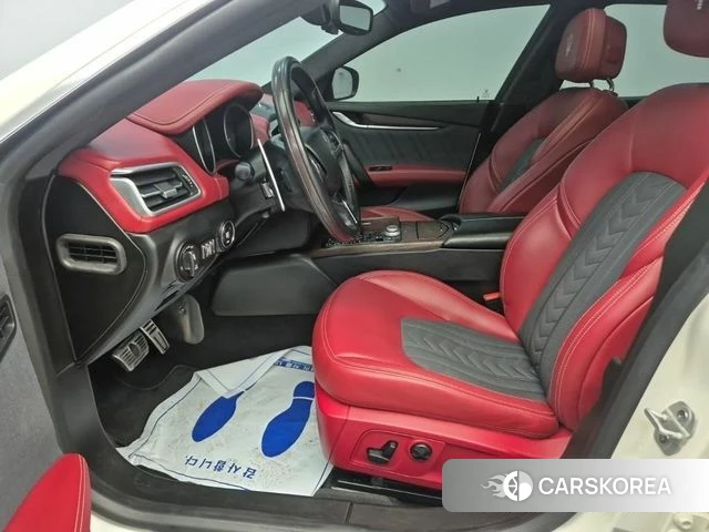 Maserati Ghibli 2021 Белый из Кореи, фото 2