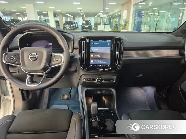 Volvo C40 Richards 2024 Белый из Кореи, фото 2