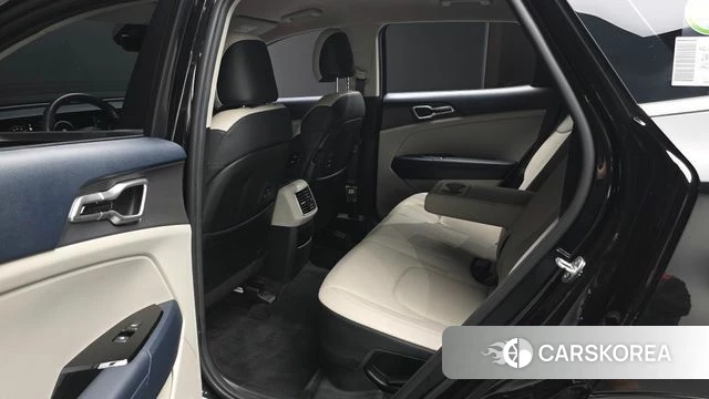 Kia Sportage 5th Generation Hybrid 2022 Черный из Кореи, фото 2