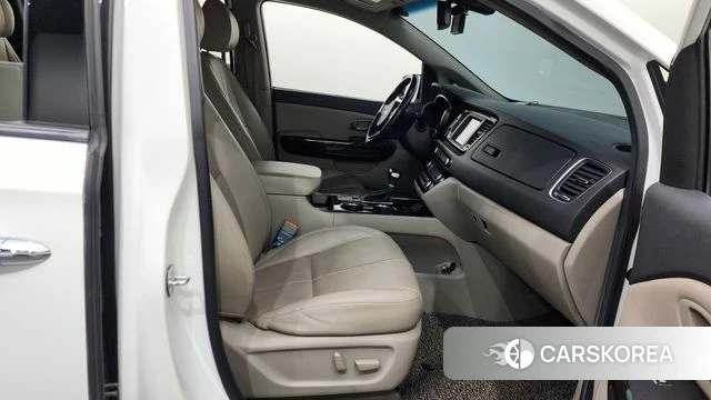 Kia The New Carnival 2018 Белый из Кореи, фото 2