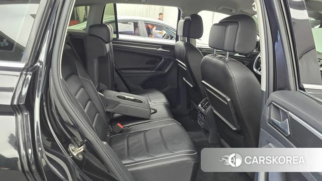 Volkswagen Tiguan second Generation 2018 Черный из Кореи, фото 2