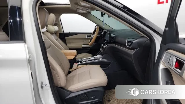 Ford Explorer 6th Generation 2021 Белый из Кореи, фото 2