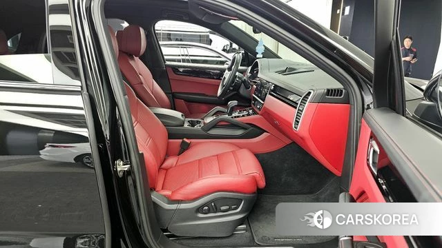 Porsche Cayenne (PO536) 2023 Черный из Кореи, фото 2