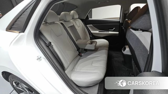 Hyundai Avante (CN7) 2021 Белый из Кореи, фото 2