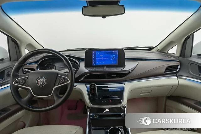 Buick GL8 2023 Белый из Китая, фото 2