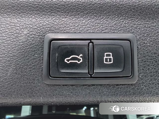 Audi Q3 2021 Черный из Китая, фото 2