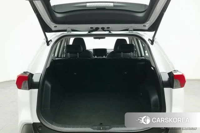 Toyota RAV4 Rongfang 2023 Белый из Китая, фото 2