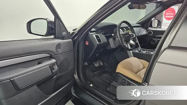 Land Rover Discovery 5 2025 Серый из Кореи, фото 2