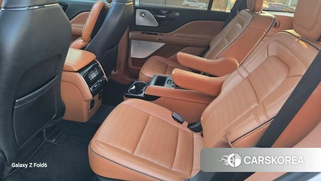 Lincoln Aviator 2nd generation 2023 Белый из Кореи, фото 2