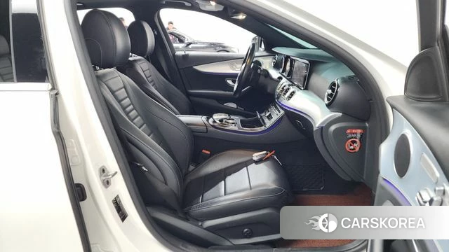 Mercedes-Benz E-Class W213 2020 Белый из Кореи, фото 2