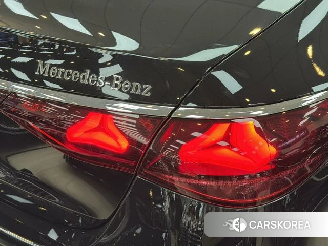 Mercedes-Benz E-class 2025 Черный из Китая, фото 2