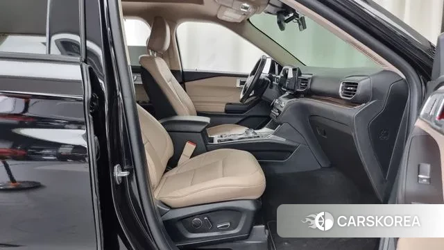 Ford Explorer 6th Generation 2020 Черный из Кореи, фото 2