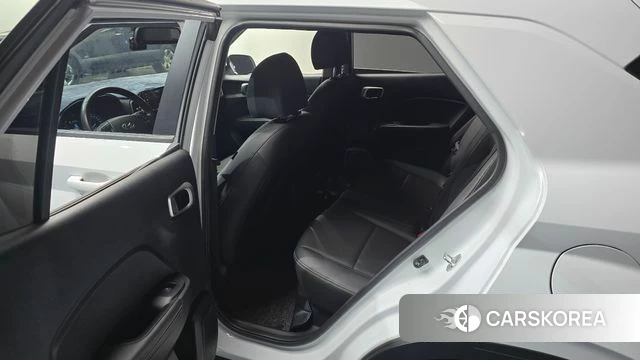 Hyundai Venue 2022 Белый из Кореи, фото 2