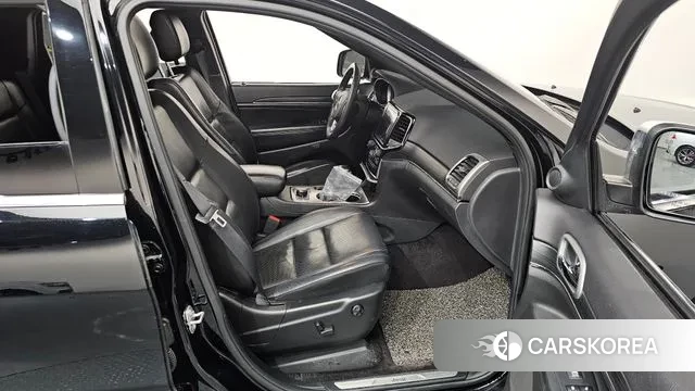 Jeep Grand Cherokee 2019 Черный из Кореи, фото 2