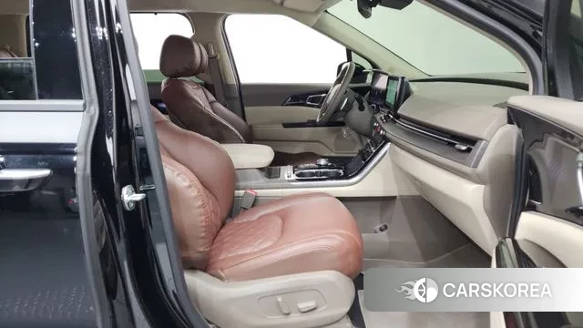 Kia Carnival 4th generation 2022 Черный из Кореи, фото 2