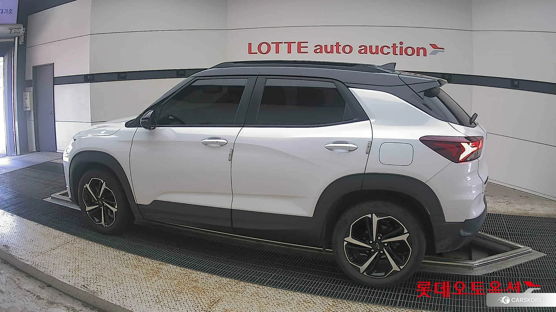 Korea G M TrailBlazer 1.35 Turbo FWD 2021 Snow White Pearl (optional) из Кореи, фото 2