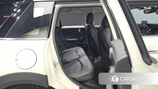 Mini Cooper 2021 Жемчужный цвет из Кореи, фото 2