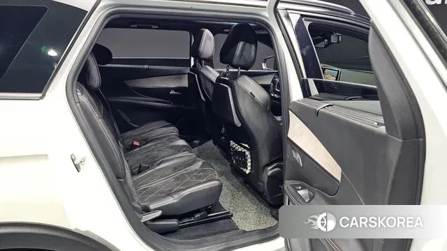 Peugeot 5008 second generation 2018 Белый из Кореи, фото 2