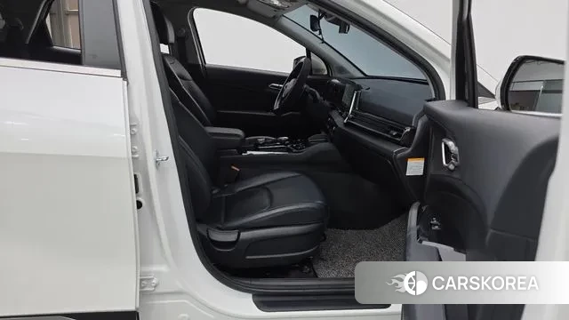 Kia Sportage 5th Generation Hybrid 2021 Белый из Кореи, фото 2