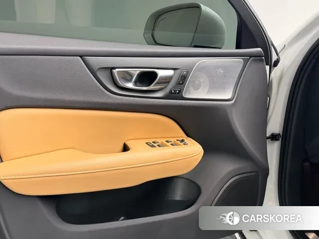 Volvo S60 3rd generation 2020 Белый из Кореи, фото 2