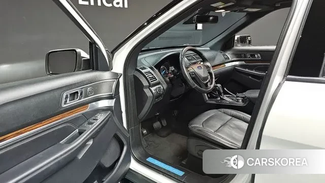 Ford Explorer 2019 Белый из Кореи, фото 2