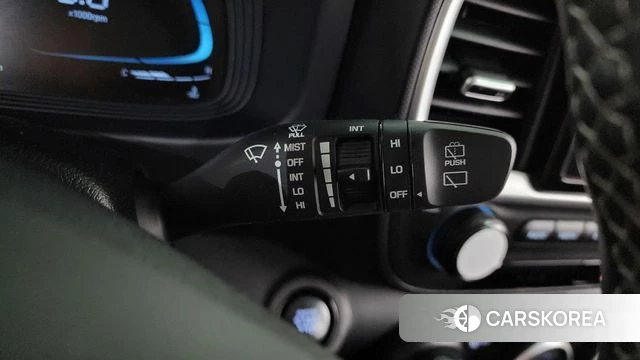 Hyundai Venue 2024 Белый из Кореи, фото 2