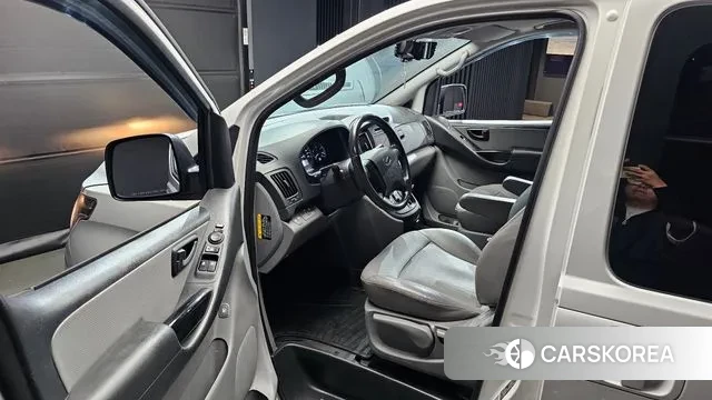 Hyundai The New Grand Starex 2019 Белый из Кореи, фото 2