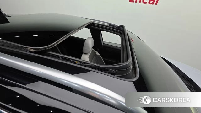 Volkswagen T-Roc 2022 Серебряный из Кореи, фото 2