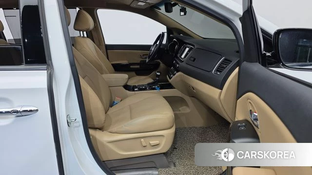 Kia The New Carnival 2019 Белый из Кореи, фото 2