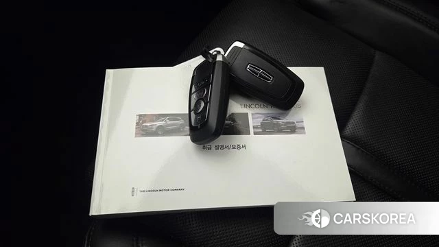 Lincoln Nautilus First generation 2022 Белый из Кореи, фото 2