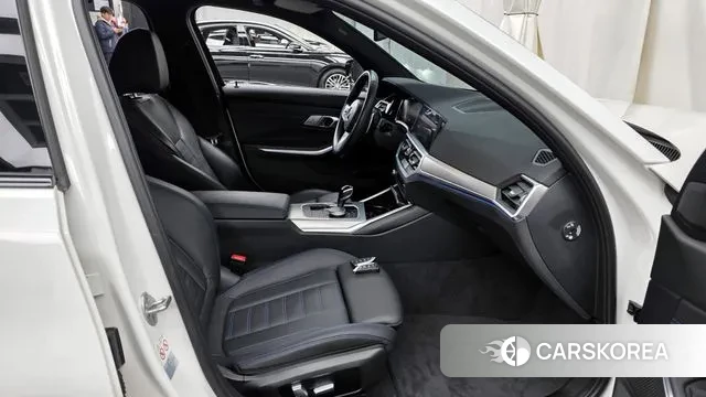 BMW 3 Series (G20) 2022 Белый из Кореи, фото 2