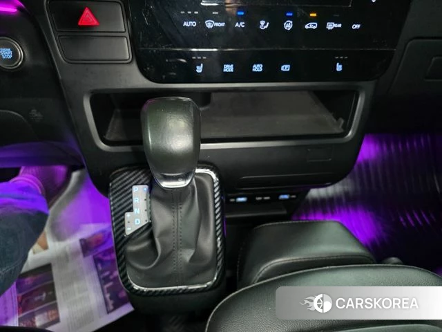 Hyundai Staria 2022 Черный из Кореи, фото 2