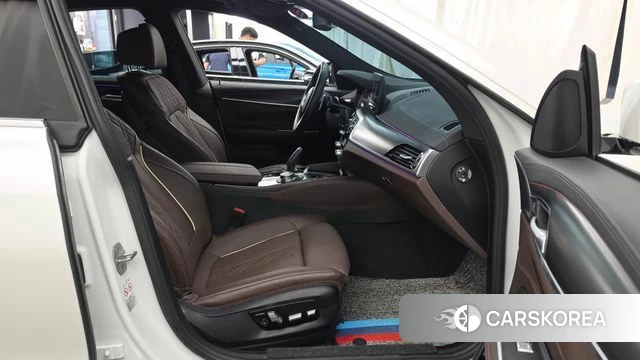 BMW 6 Series GT (G32) 2023 Белый из Кореи, фото 2
