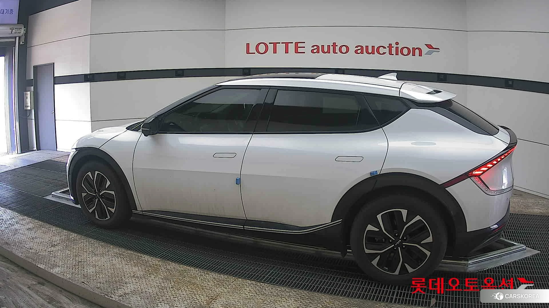 Kia EV6 2023 Белый из Кореи, фото 2