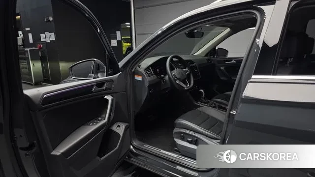 Volkswagen Tiguan second Generation 2021 Серый из Кореи, фото 2