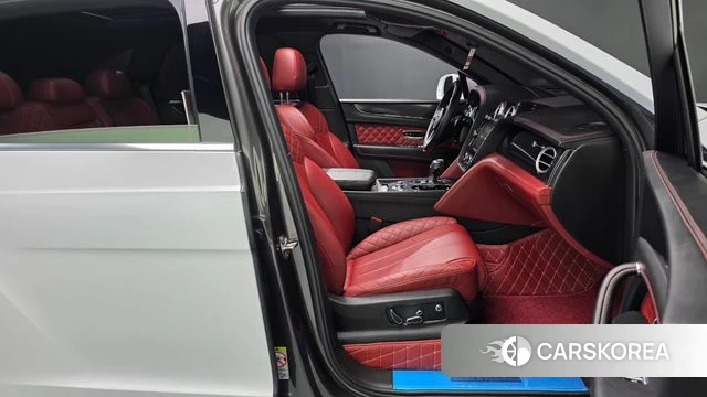 Bentley Bentayga 2018 Белый из Кореи, фото 2