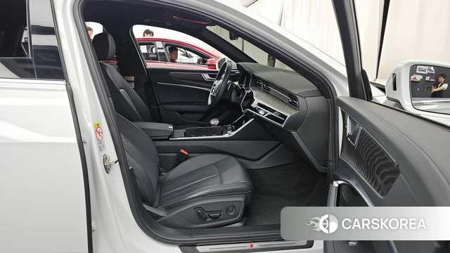 Audi A6 (C8) 2022 Белый из Кореи, фото 2