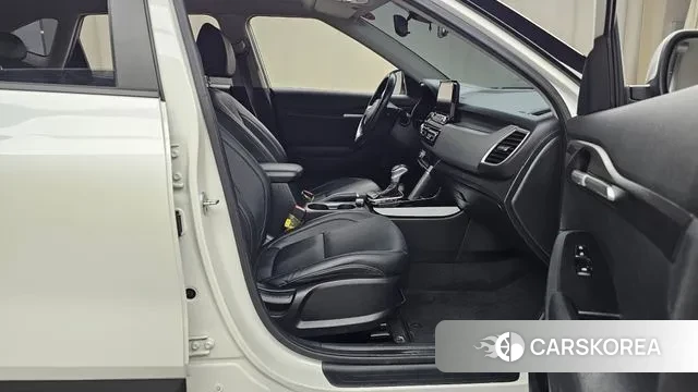 Kia Seltos 2021 Белый из Кореи, фото 2