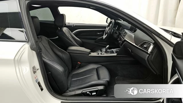 BMW 4 Series (F32) 2018 Белый из Кореи, фото 2