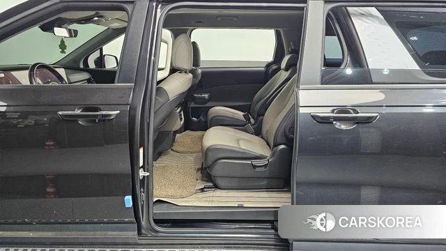 Kia The New Carnival 4th Generation 2023 Серый из Кореи, фото 2