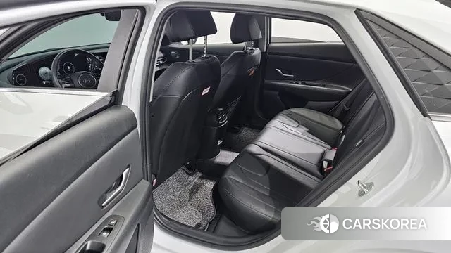 Hyundai The New Avante (CN7) 2023 Белый из Кореи, фото 2