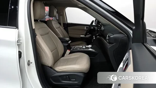 Ford Explorer 6th Generation 2021 Белый из Кореи, фото 2