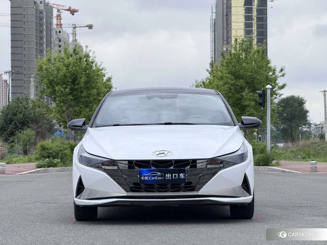 Hyundai Elantra 2022 Белый из Китая, фото 2