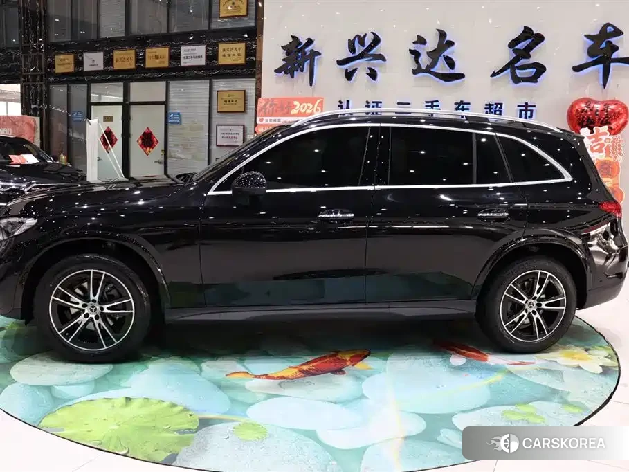 Mercedes-Benz GLC 2026 Черный из Китая, фото 2