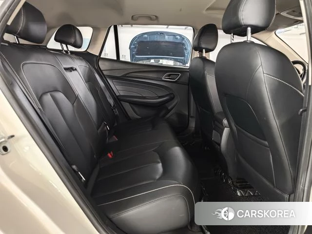 Roewe Ei5 2018 Белый из Китая, фото 2