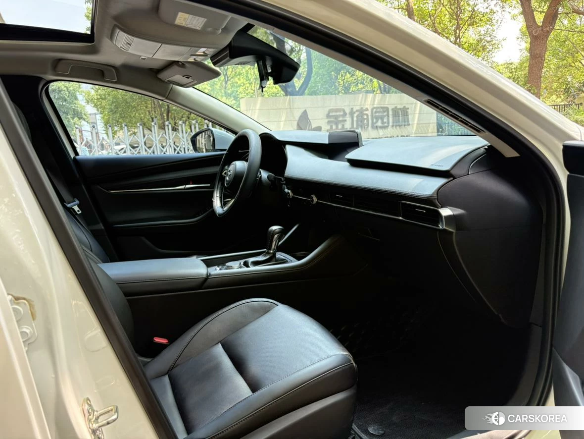 Mazda 3 Angkesaila 2023 Белый из Китая, фото 2