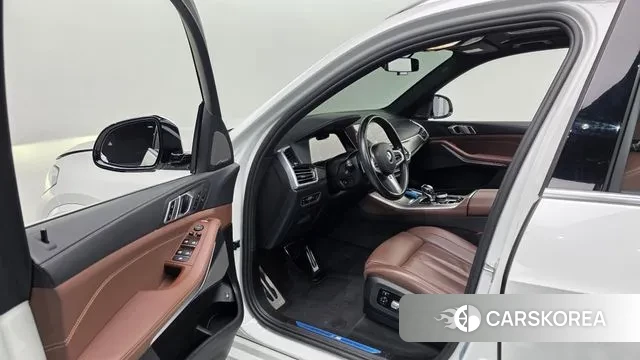 BMW X5 (G05) 2021 Белый из Кореи, фото 2